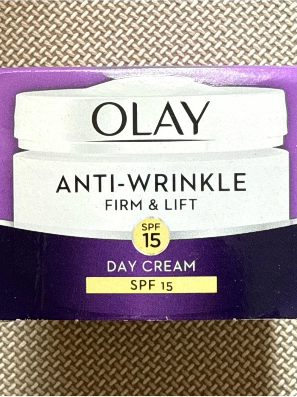 OLAY Anti-Wrinkle Firm & Lift Day Cream SPF 15❤️
